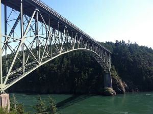 800px-Deception_Pass_Bridge_Closeup